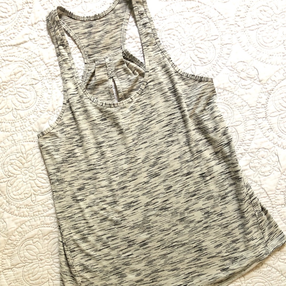 Lululemon tank top size 4